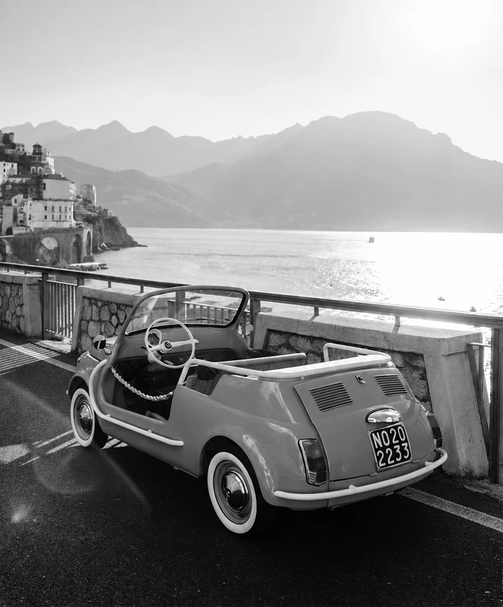 Carro clássico na Costa Amalfitana